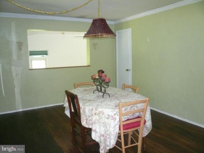 19829 Memory Lane, Unit 8 Sterling, VA 20165 - Photo 4 of 23 Dining Room