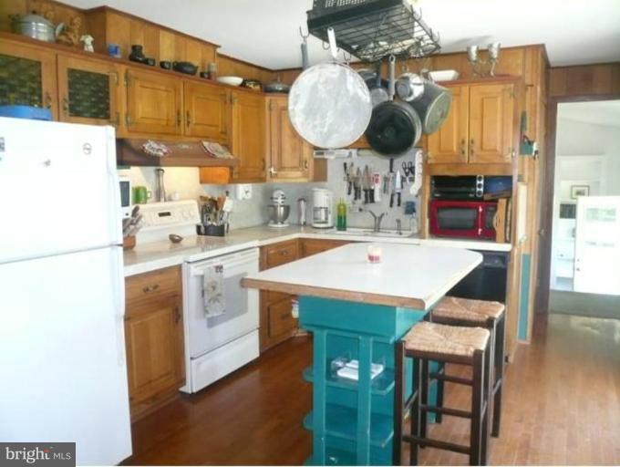 19829 Memory Lane, Unit 8 Sterling, VA 20165 - Photo 6 of 23 Kitchen