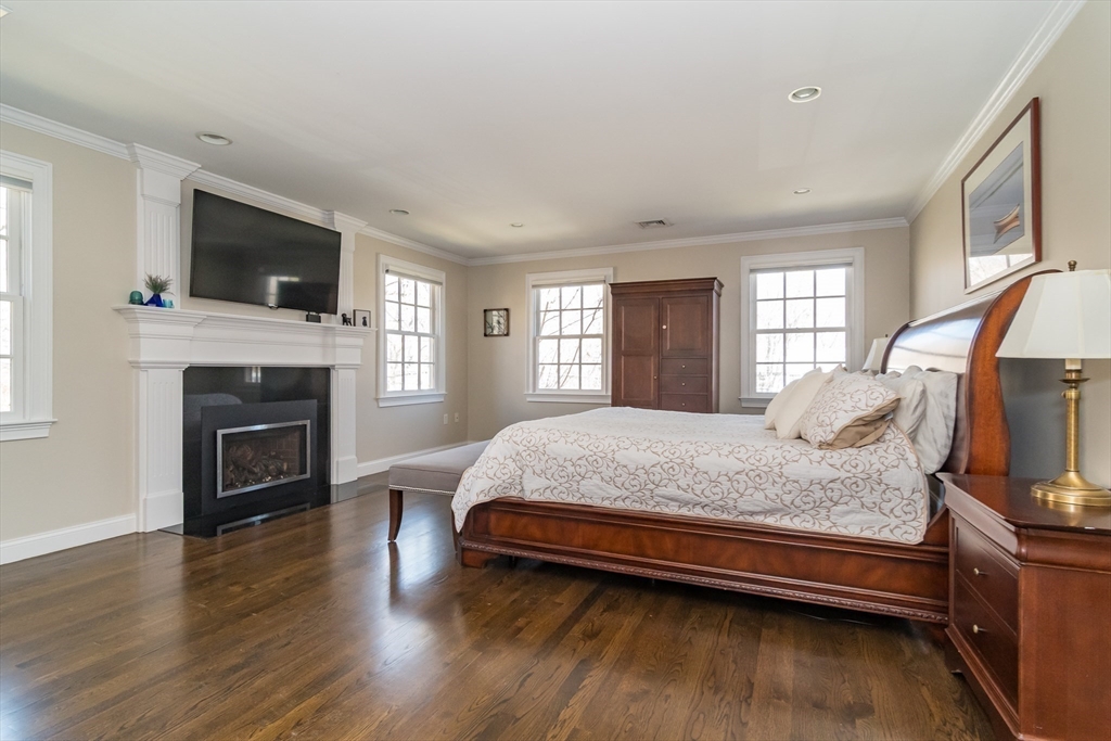 202 Bristol Road Wellesley, MA 02481 - Photo 12 of 29