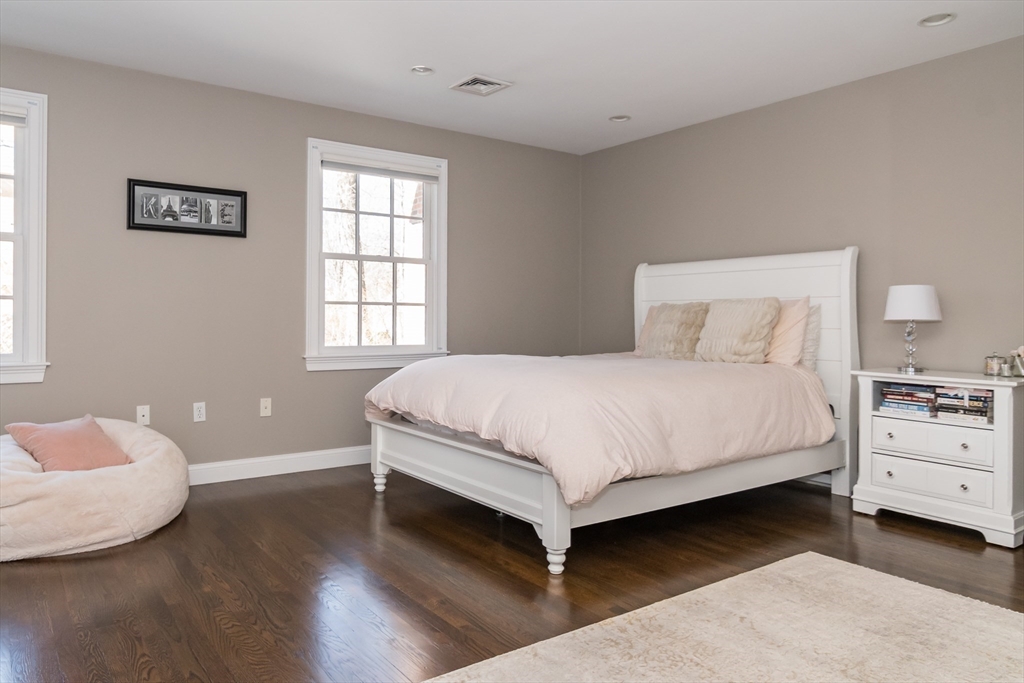 202 Bristol Road Wellesley, MA 02481 - Photo 15 of 29