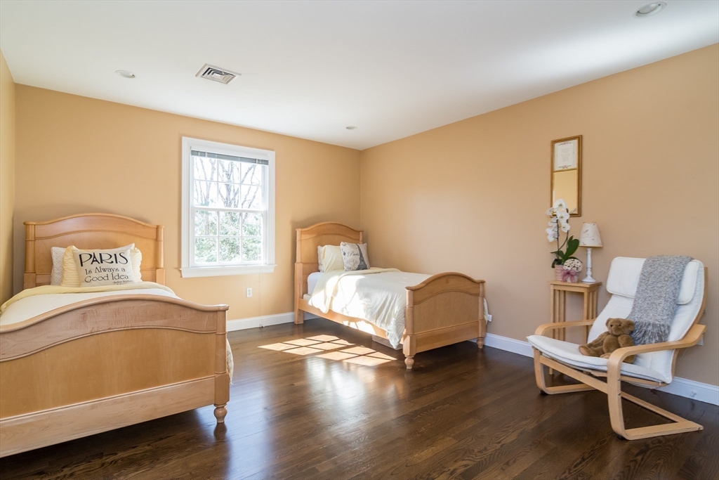 202 Bristol Road Wellesley, MA 02481 - Photo 18 of 29