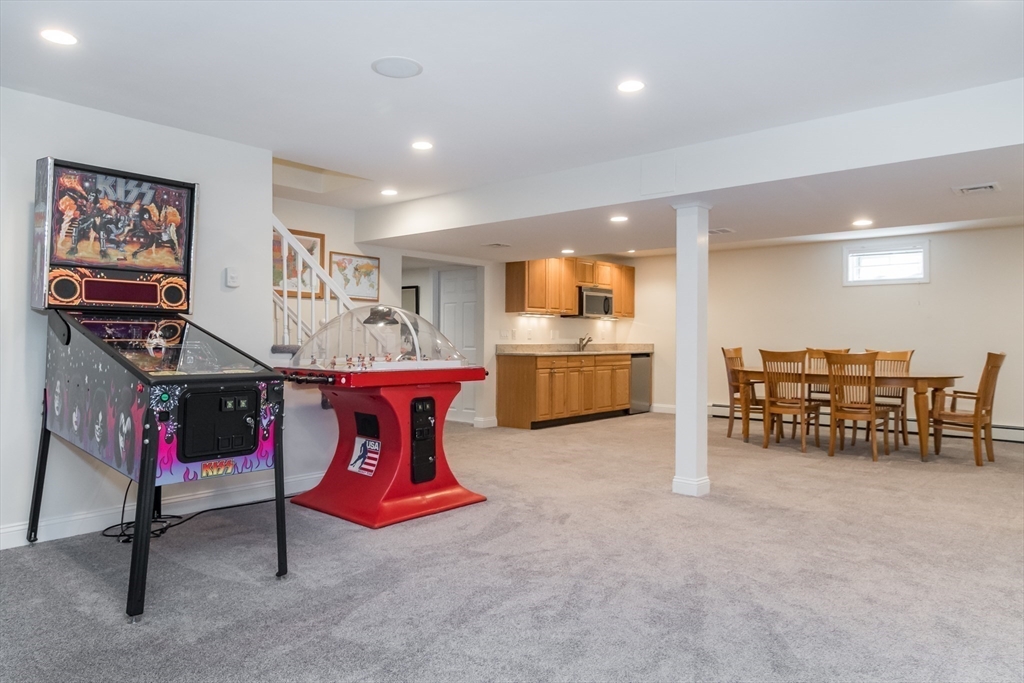 202 Bristol Road Wellesley, MA 02481 - Photo 22 of 29