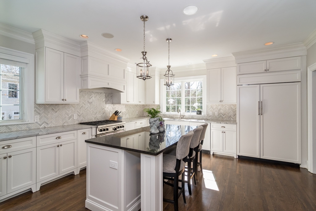 202 Bristol Road Wellesley, MA 02481 - Photo 3 of 29