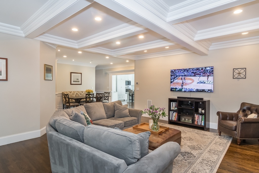 202 Bristol Road Wellesley, MA 02481 - Photo 7 of 29