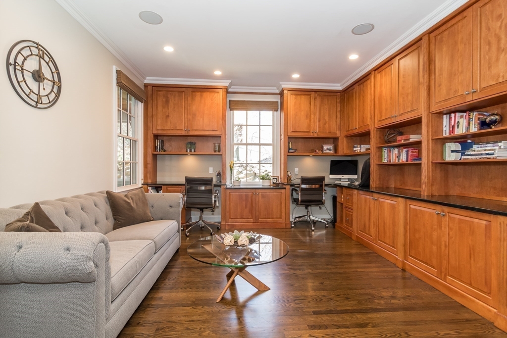 202 Bristol Road Wellesley, MA 02481 - Photo 8 of 29