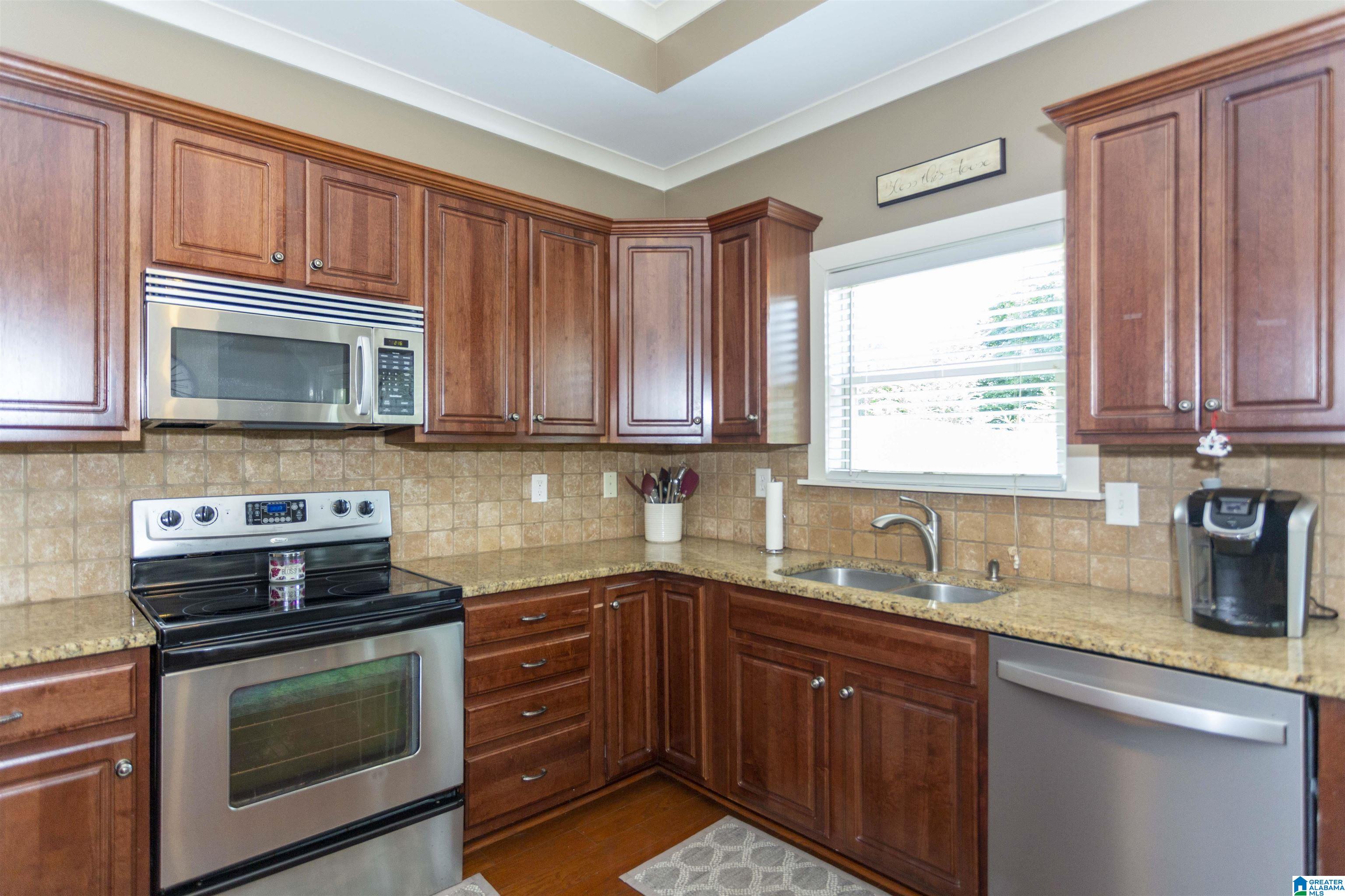 103 Falling Waters Lane Alabaster, AL 35114 - Photo 8 of 35