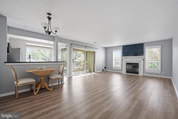 $2,575 | 6608 Jupiter Hills Circle, Unit A, Alexandria, VA 22312