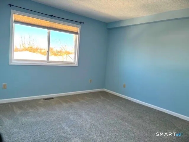 $2,650 | 27 Crows Nest Lane, Unit 4B, Danbury, CT 06810