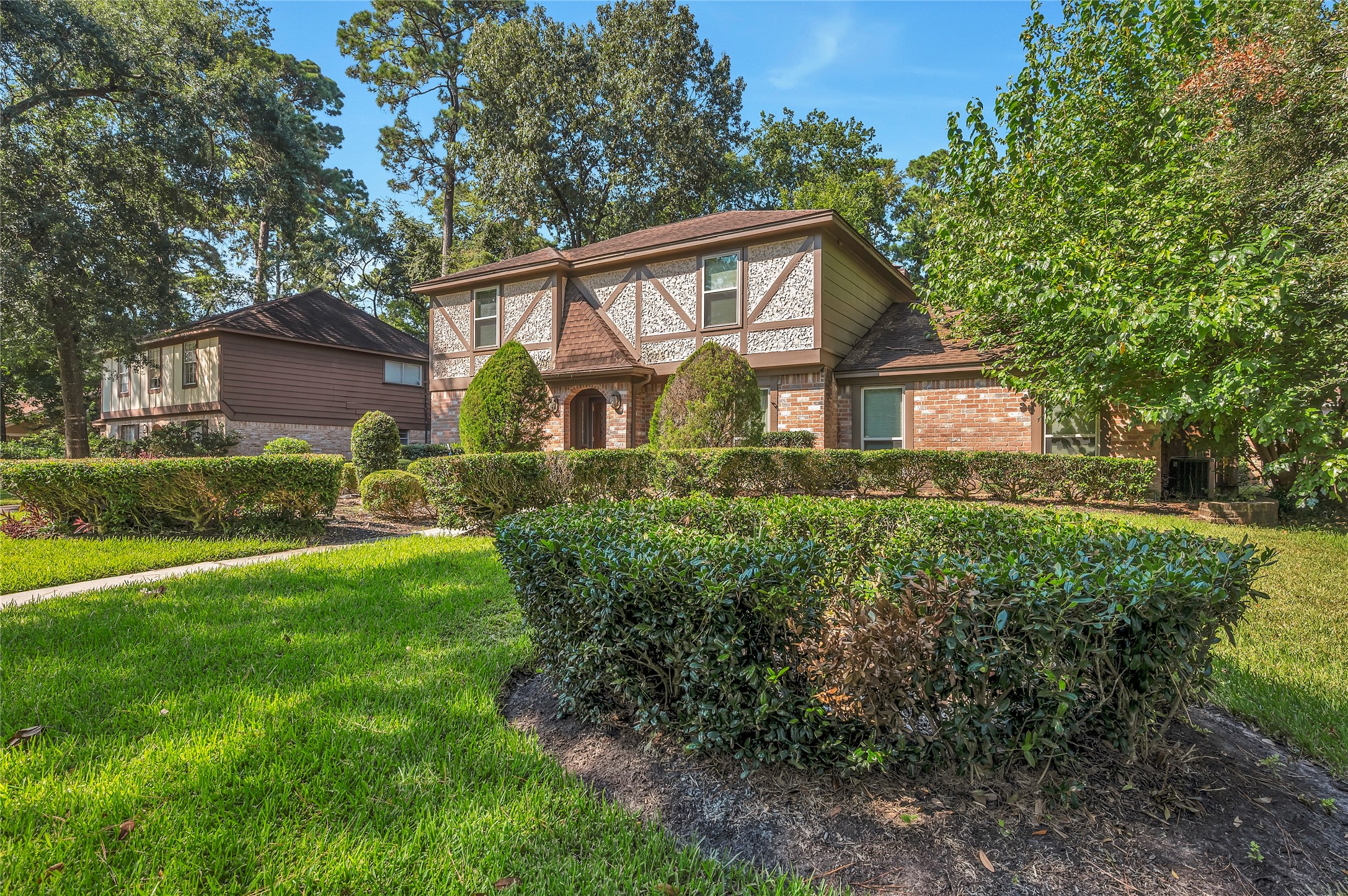 17903 Fireside Drive Spring, TX 77379 - Photo 5 of 33 a front view of house with garden