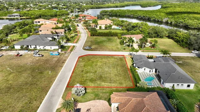 $335,000 | 183 Southeast Via Terra Bella, Port St. Lucie, FL 34952