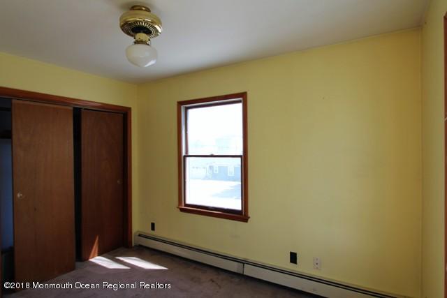 23 Sands Point Road Waretown, NJ 08758 - Photo 12 of 14 351-623922 Bedroom 3 (16)