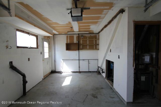23 Sands Point Road Waretown, NJ 08758 - Photo 13 of 14 351-623922 Garage (9)