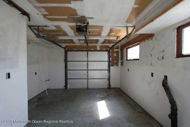 23 Sands Point Road Waretown, NJ 08758 - Photo 14 of 14 351-623922 Garage (10)