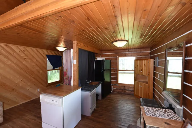 $500,000 | 18625 Skunk Lake Road, Sandstone, MN 55072