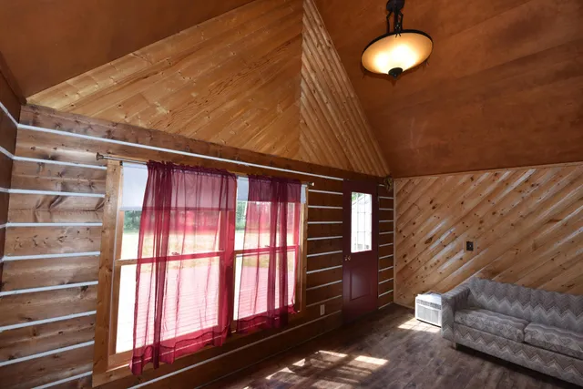 $500,000 | 18625 Skunk Lake Road, Sandstone, MN 55072