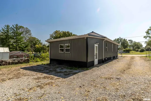 $55,000 | 1214 East Sloan Street, Harrisburg, IL 62946