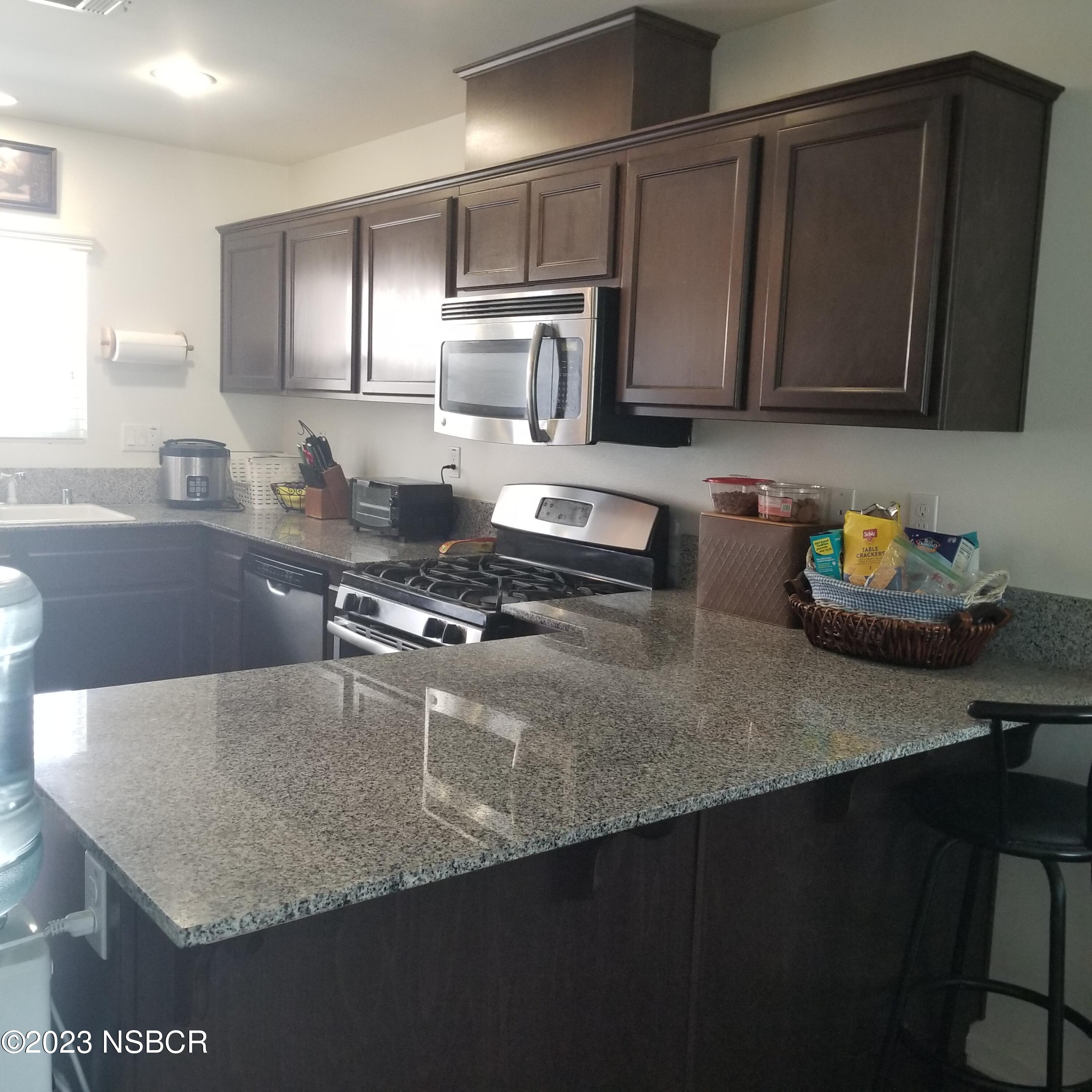 1323 Crown Circle Lompoc, CA 93436 - Photo 3 of 21 20230408_121642