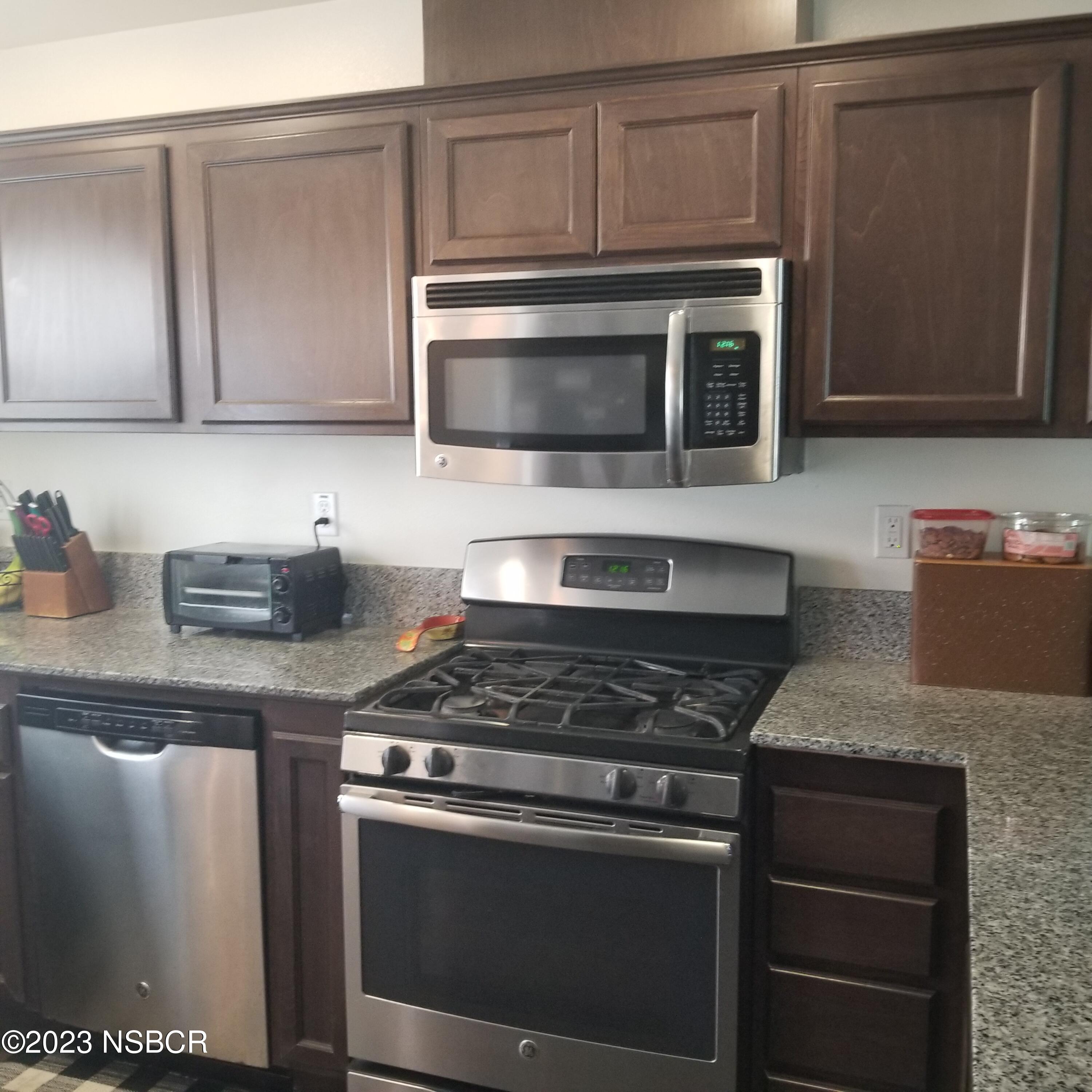 1323 Crown Circle Lompoc, CA 93436 - Photo 6 of 21 20230408_121649