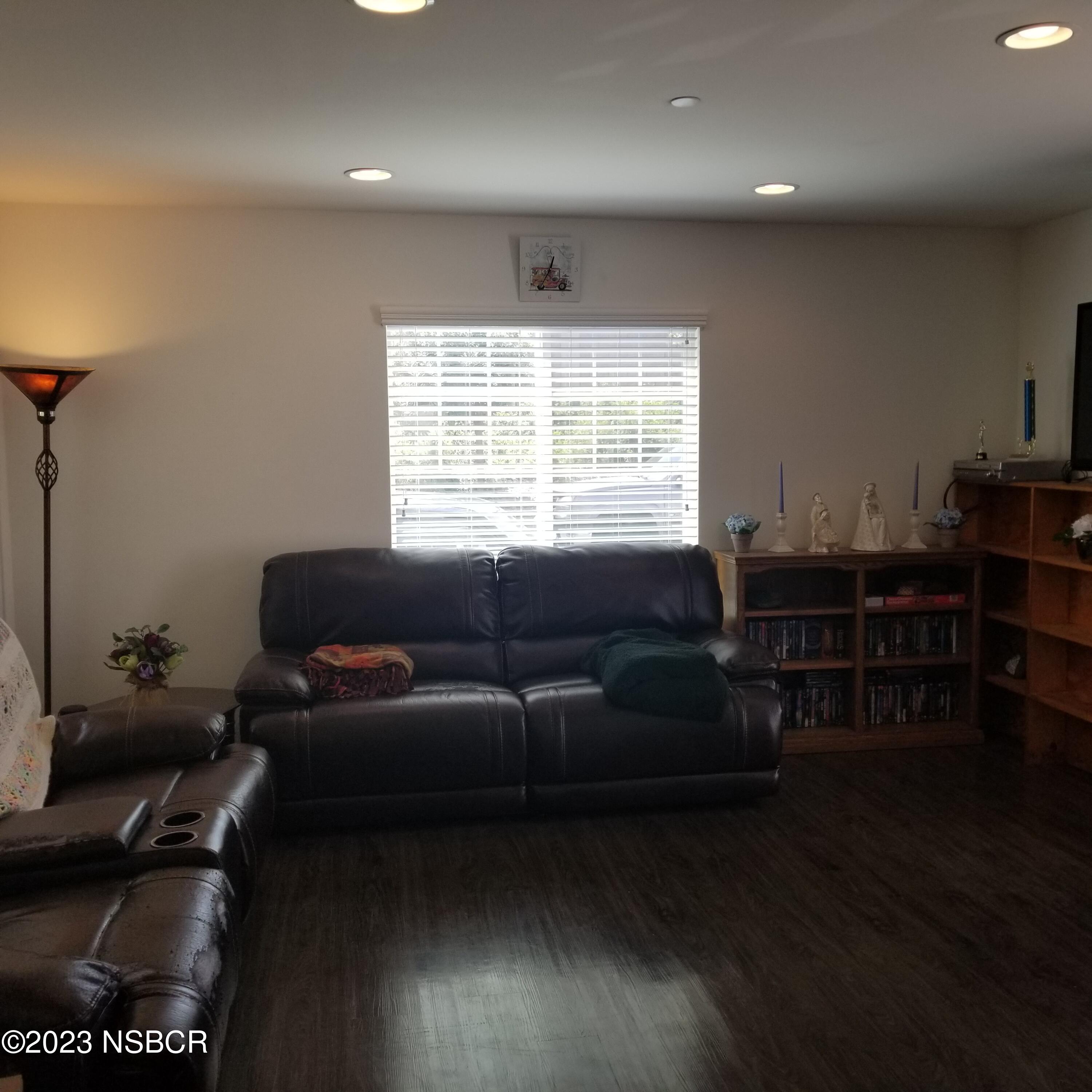 1323 Crown Circle Lompoc, CA 93436 - Photo 9 of 21 20230408_122336