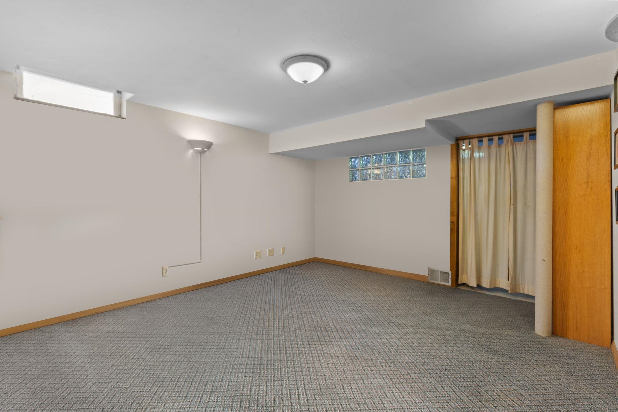 418 South Weimar Street Appleton, WI 54915 - Photo 44 of 46