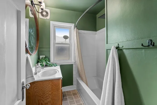 $280,000 | 318 13th Avenue Southeast, Rochester, MN 55904