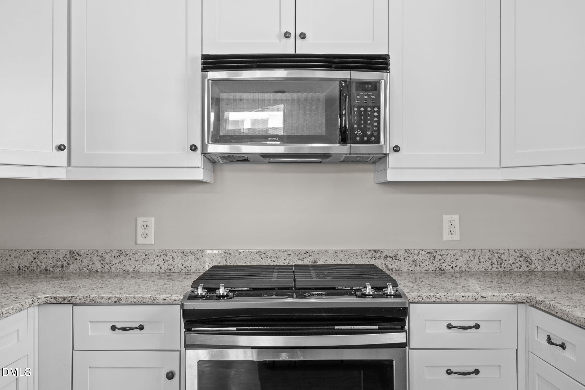 835 The Village Circle Raleigh, NC 27615 - Photo 8 of 33 12-web-or-mls-IMG_7347