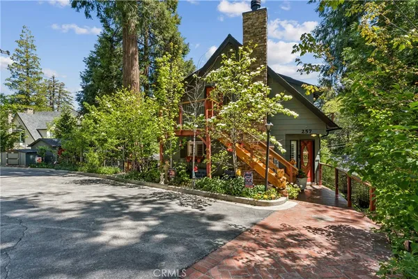 $1,295,000 | 257 Corona Circle, Lake Arrowhead, CA 92352