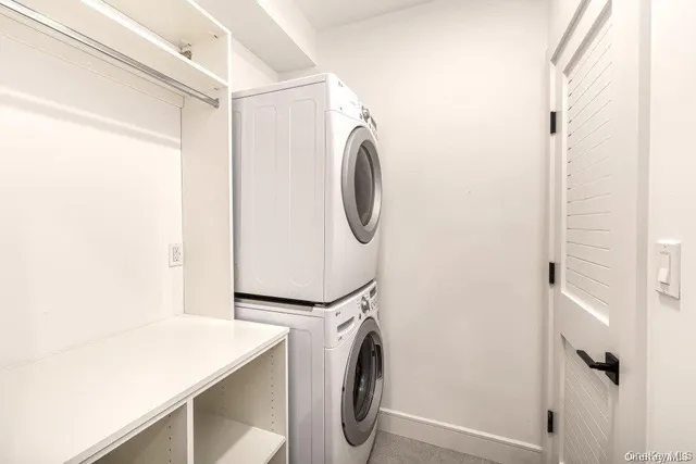 $889,000 | 12 Ocean Watch Court, Freeport, NY 11520