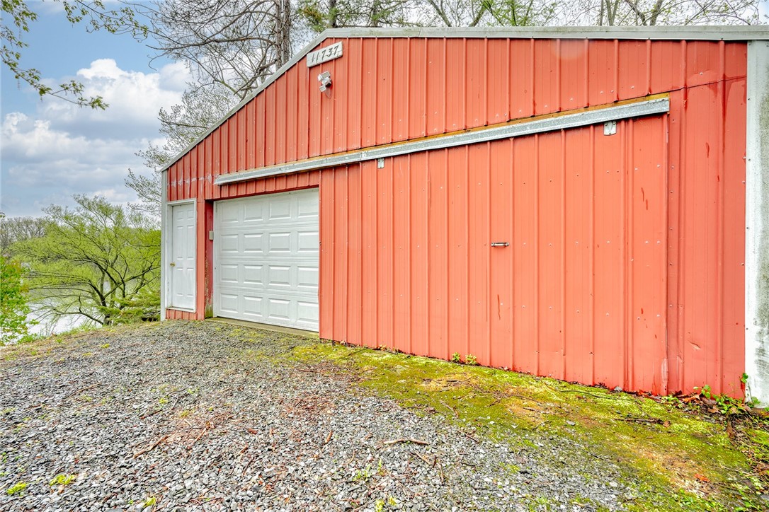 11737 Tompkins Point Road Wolcott, NY 14590 - Photo 43 of 50