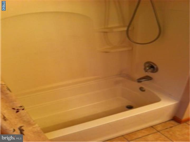 69 Old Forge Road Clementon, NJ 08021 - Photo 16 of 17 Bathroom