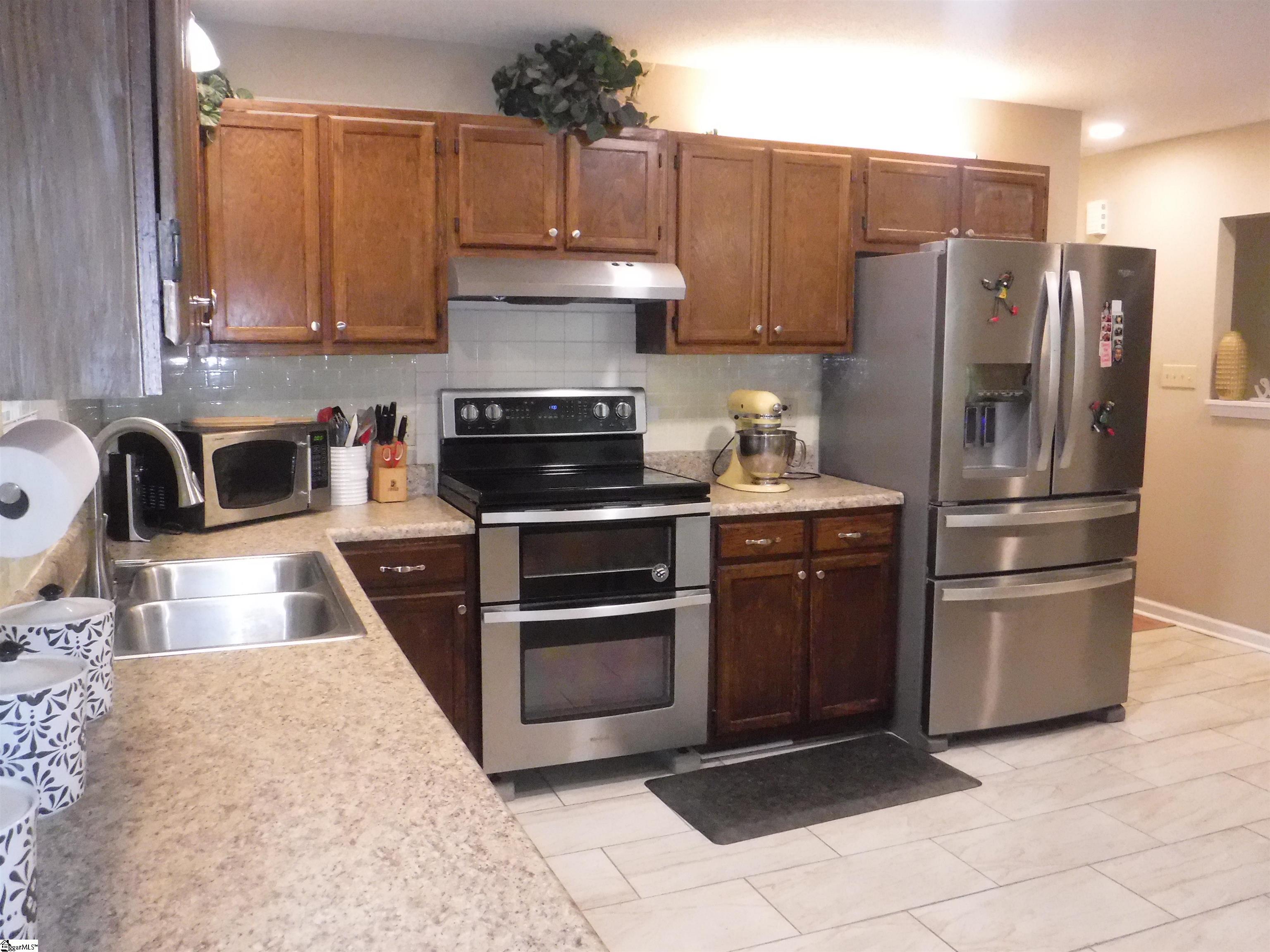 123 Gower Road Spartanburg, SC 29303 - Photo 6 of 28 Gallery Image 6