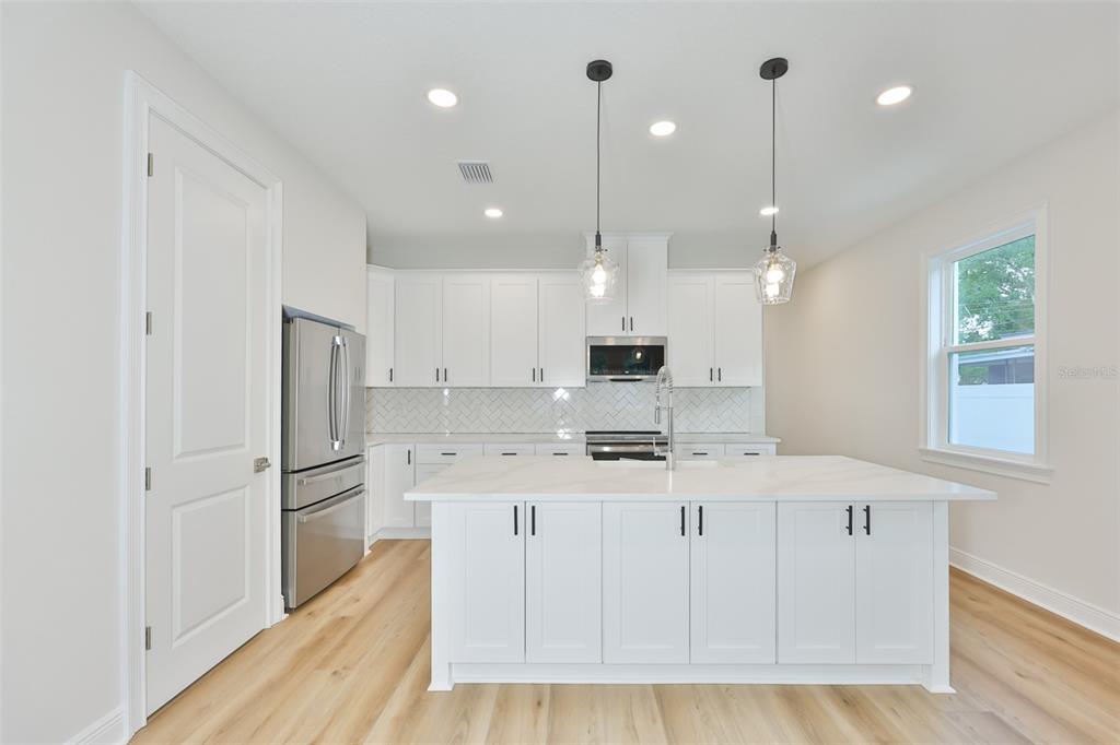 1913 West Beach Street Tampa, FL 33607 - Photo 8 of 36