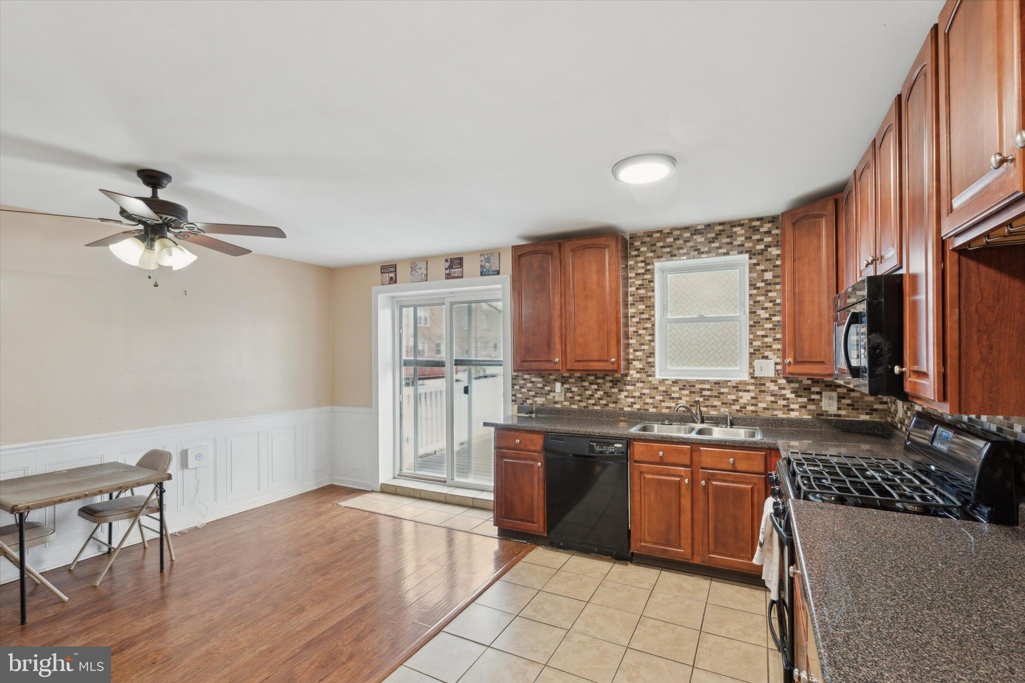 3425 Rhawn Street Philadelphia, PA 19136 - Photo 11 of 35 Kitchen / Dining Room