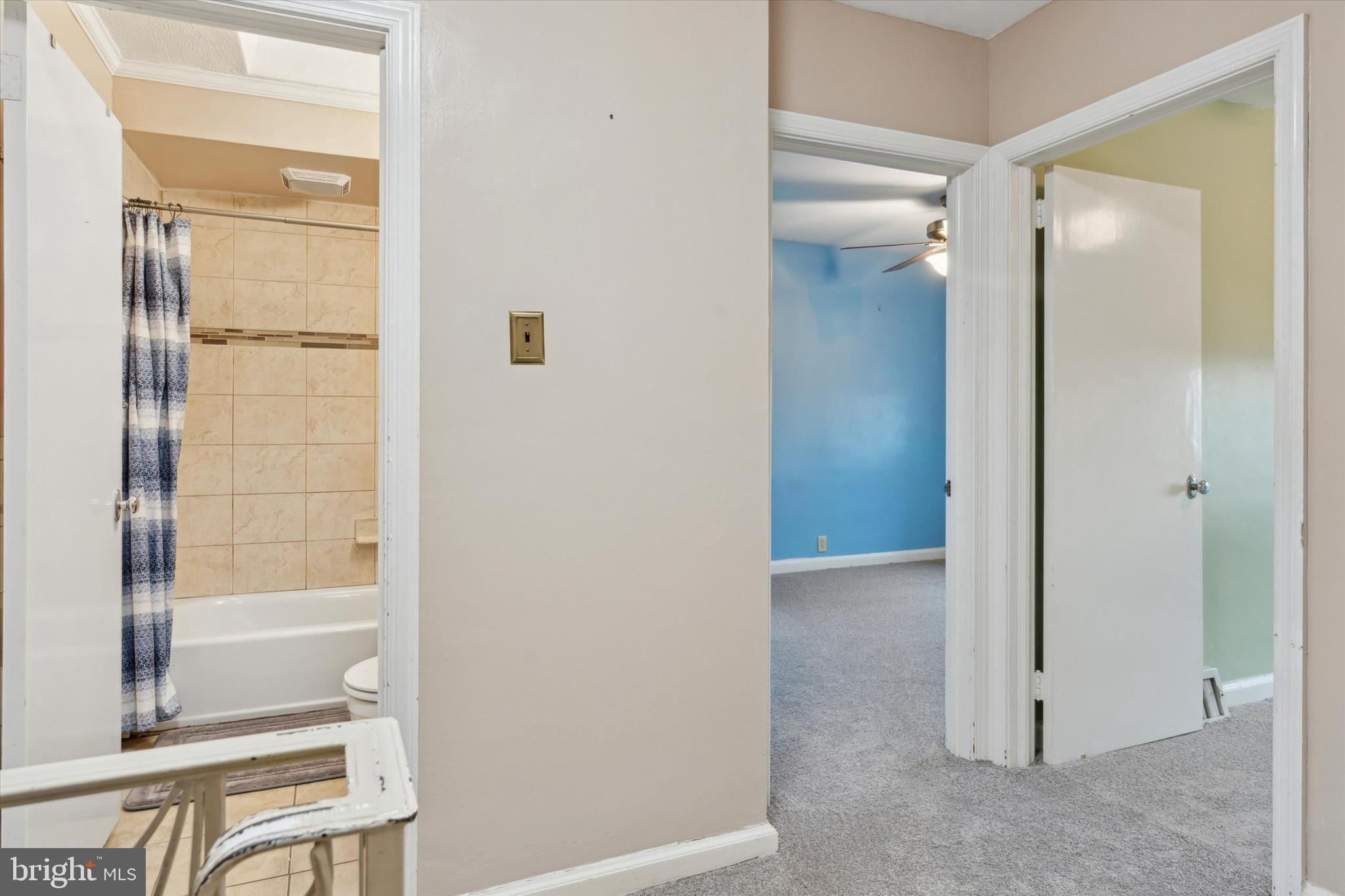 3425 Rhawn Street Philadelphia, PA 19136 - Photo 16 of 35 Hallway