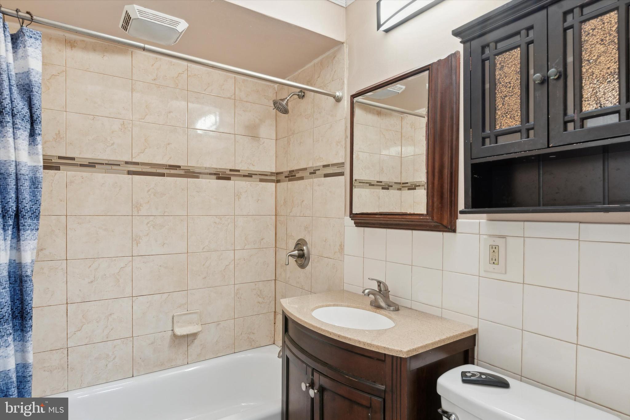 3425 Rhawn Street Philadelphia, PA 19136 - Photo 18 of 35 Full Bathroom