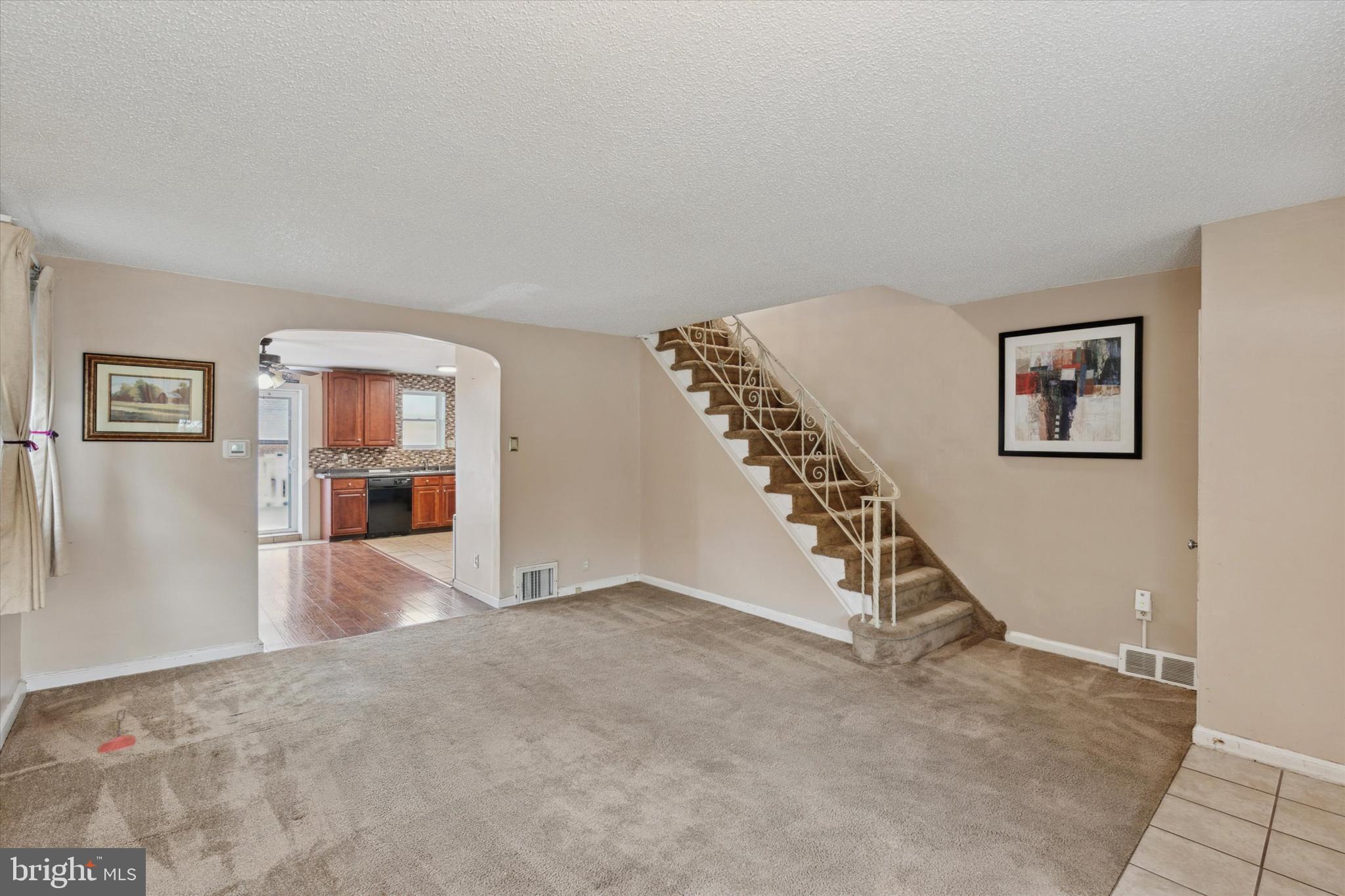 3425 Rhawn Street Philadelphia, PA 19136 - Photo 8 of 35 Living Room