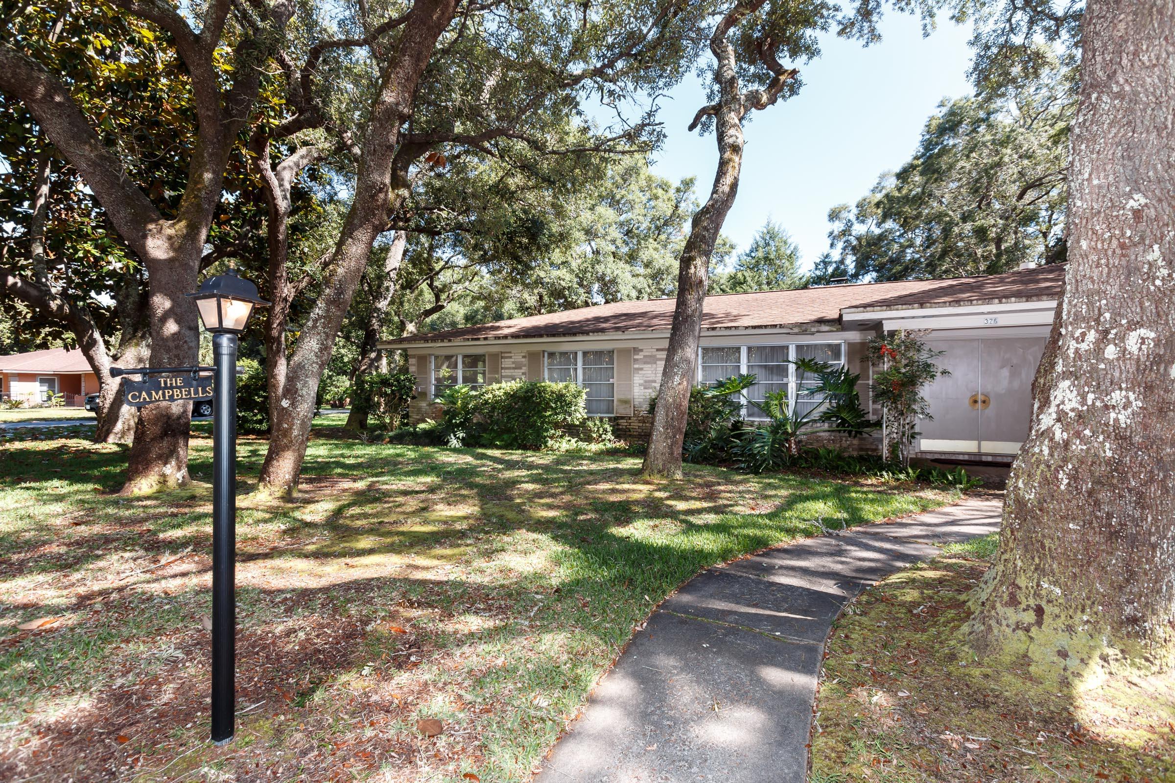 326 Elliott Road Southeast Fort Walton Beach, FL 32548 - Photo 3 of 46 326 Elliott Rd_2017_05_24_011