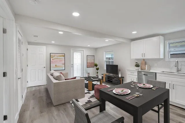 $2,300 | 235 Northwest 10th Avenue, Delray Beach, FL 33444