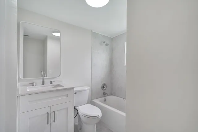 $2,300 | 235 Northwest 10th Avenue, Delray Beach, FL 33444