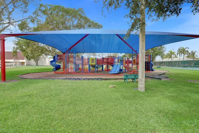 $2,300 | 235 Northwest 10th Avenue, Delray Beach, FL 33444