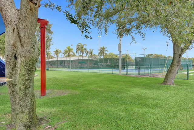 $2,300 | 235 Northwest 10th Avenue, Delray Beach, FL 33444