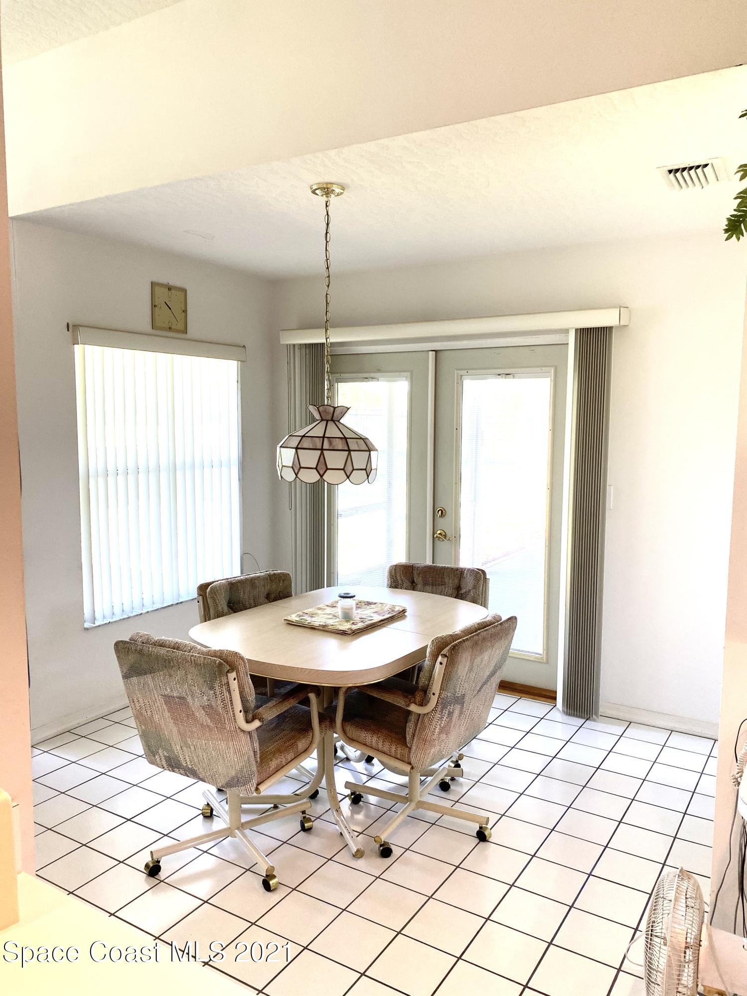 1210 Meadowbrook Road Northeast Palm Bay, FL 32905 - Photo 14 of 36 Eat in