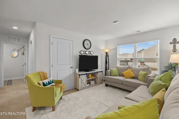 $387,000 | 825 Greene Mdw Drive, Talbott, TN 37877