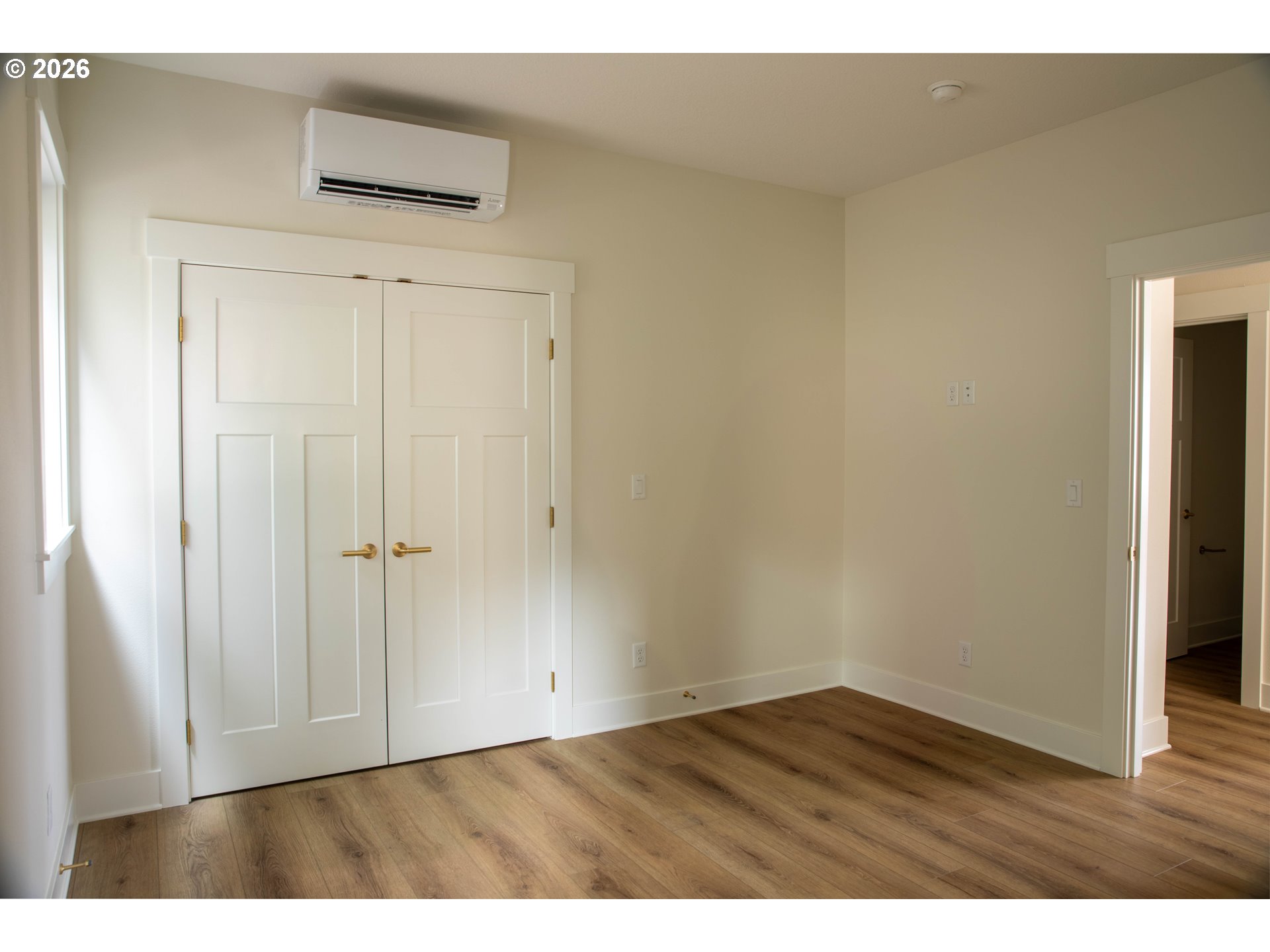 1710 Strong Road Southeast Salem, OR 97302 - Photo 17 of 18 a view of an empty room