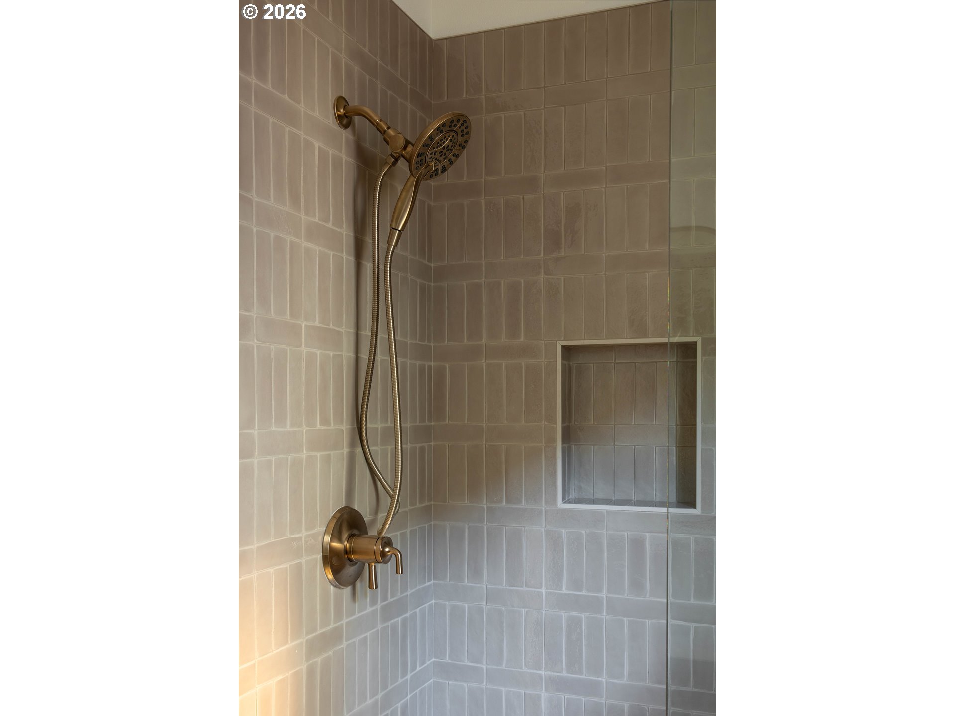 1710 Strong Road Southeast Salem, OR 97302 - Photo 18 of 18 a bathroom with a shower
