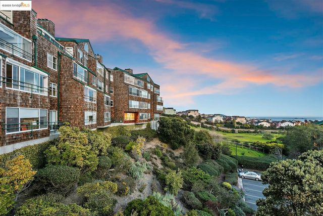 $540,000 | 1301 Quarry Court, Unit 303, Richmond, CA 94801