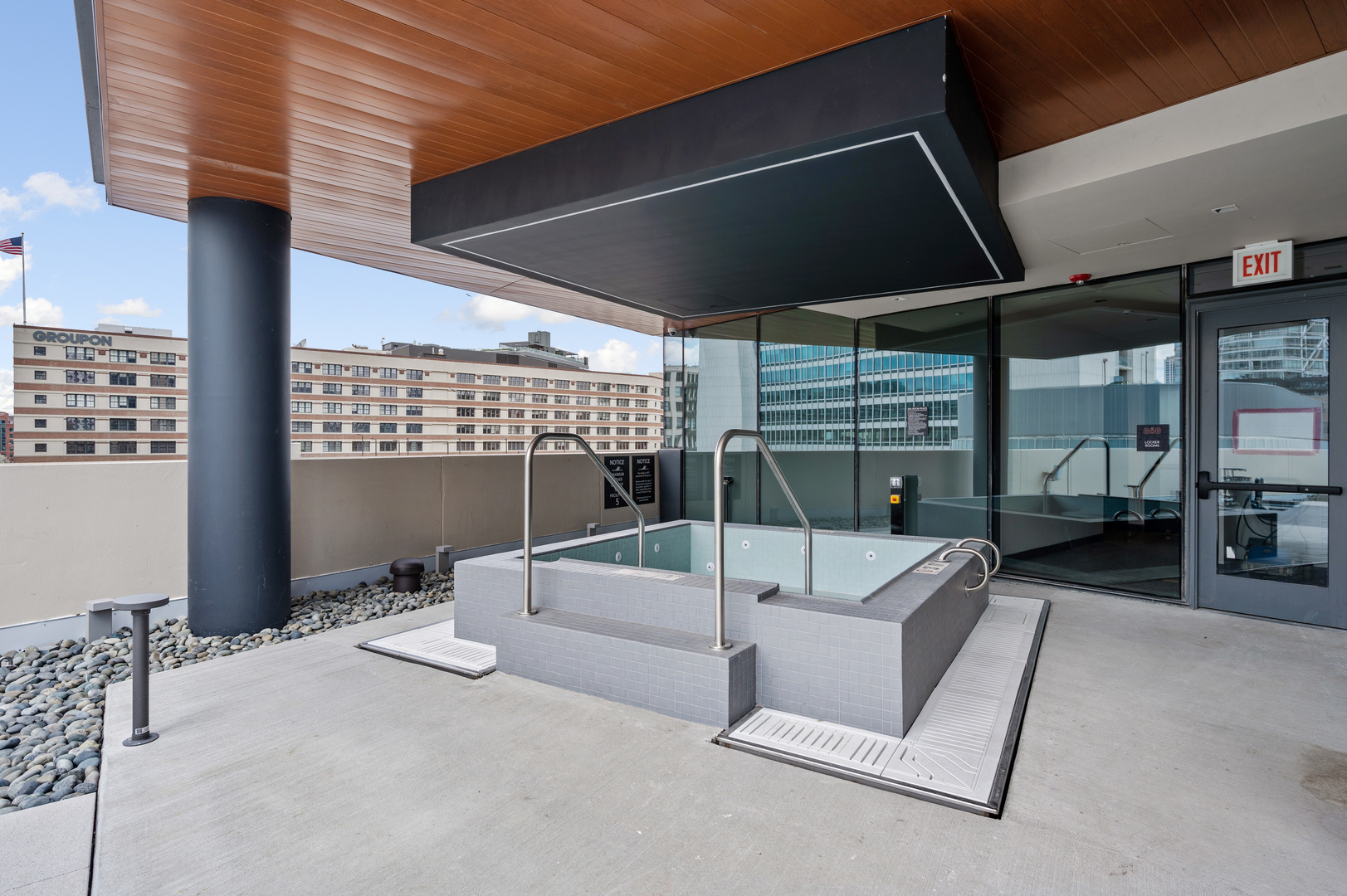 808 North Cleveland Avenue, Unit 1606 Chicago, IL 60610 - Photo 6 of 11 a building outdoor space with patio area view