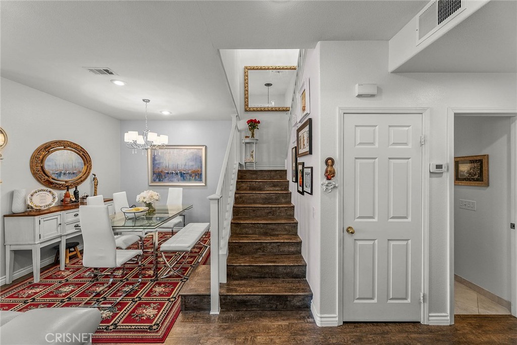 545 Lorabel Way, Unit D Simi Valley, CA 93065 - Photo 12 of 34