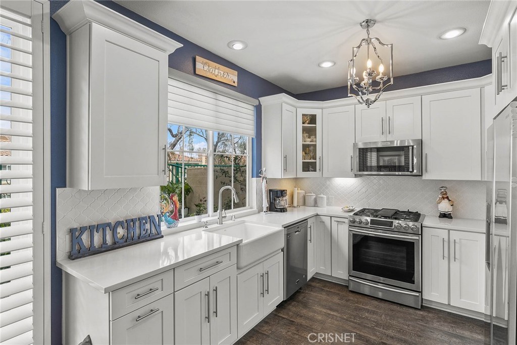 545 Lorabel Way, Unit D Simi Valley, CA 93065 - Photo 14 of 34