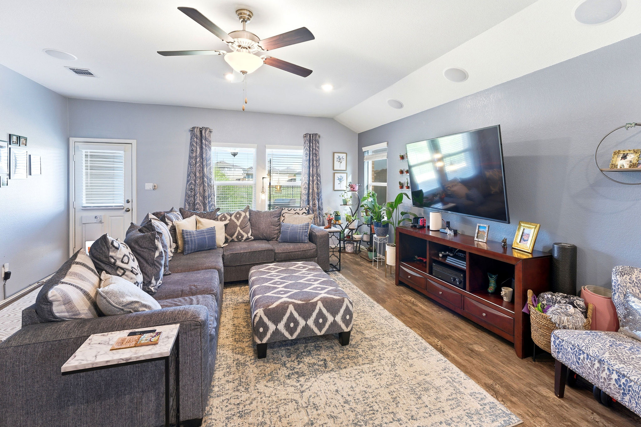 9216 Daisy Cutter Crossing Georgetown, TX 78626 - Photo 12 of 34